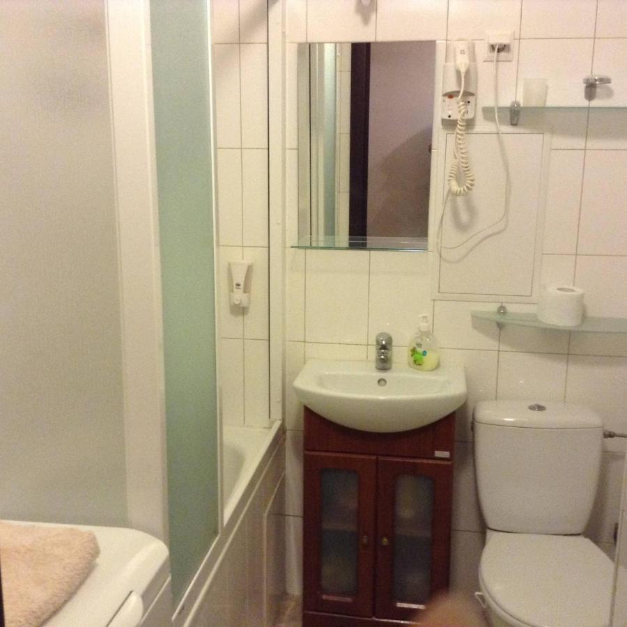Apartmán Двухкомнатная Возле Гулливера Kyjev Exteriér fotografie