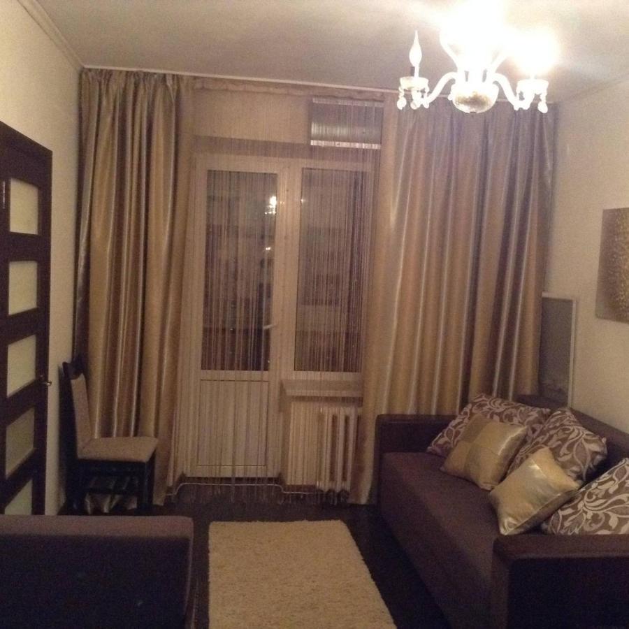 Apartmán Двухкомнатная Возле Гулливера Kyjev Exteriér fotografie
